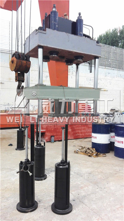 500噸四缸油壓機(jī)