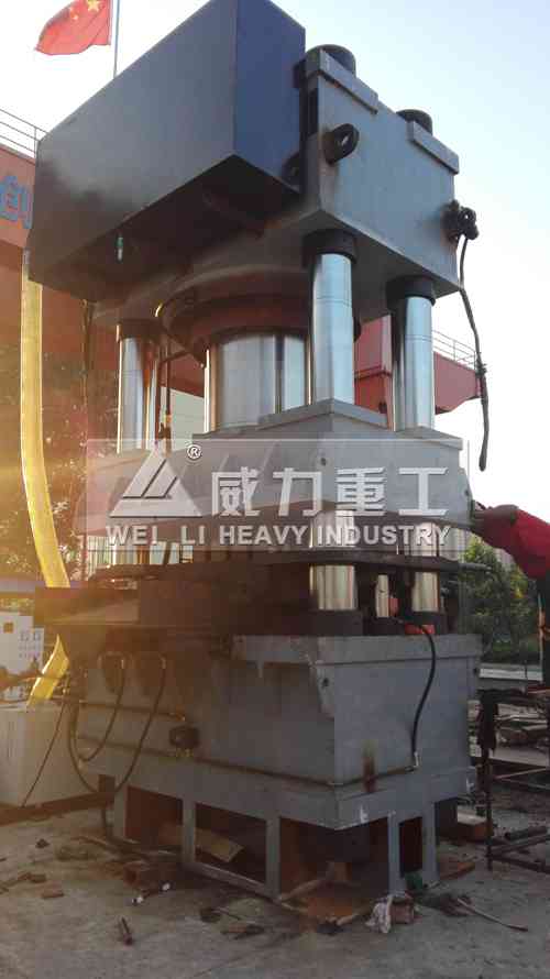 2000噸三梁四柱液壓機