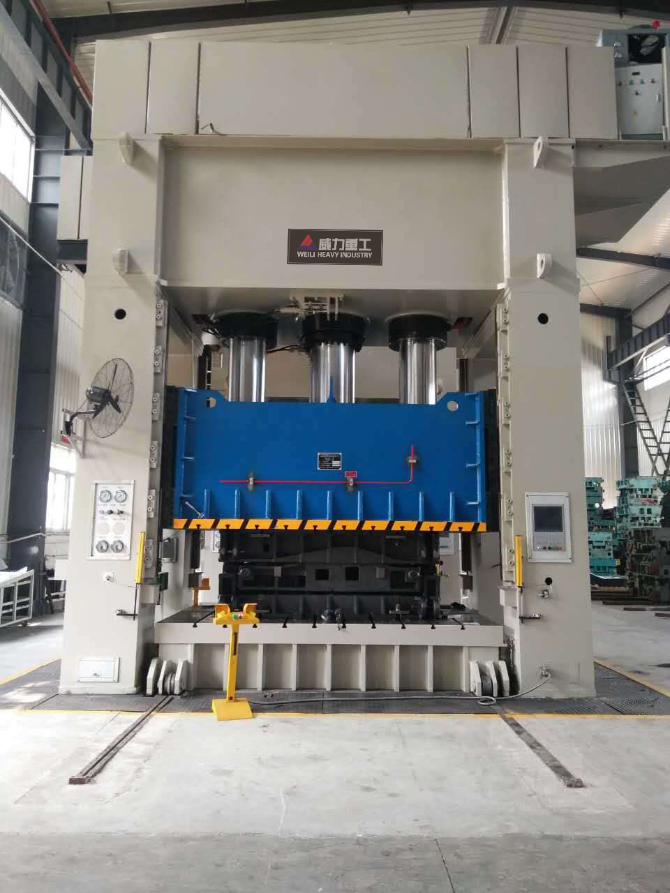 2000噸框架式液壓機