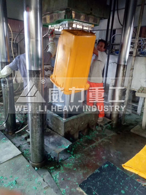 玻璃鋼垃圾桶成型模具