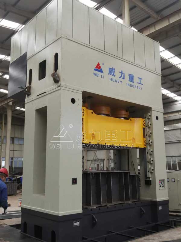 3000噸框架式斗齒鍛造成型壓力機
