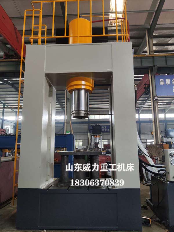 500噸龍門液壓機圖片