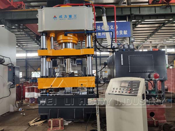 牛羊舔磚成型液壓機