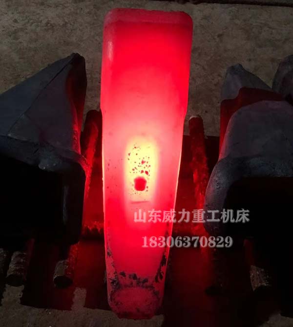 30公斤斗齒熱鍛件